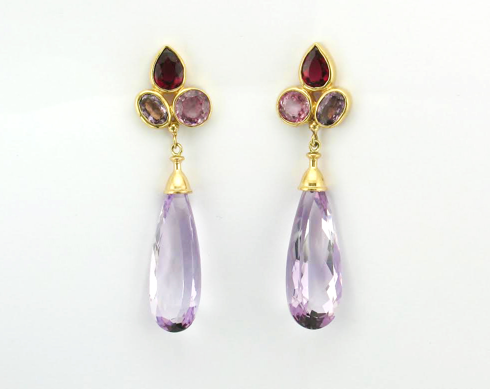 14 K gold earrings with Amethyst briolettes (Rose de France) and spinels